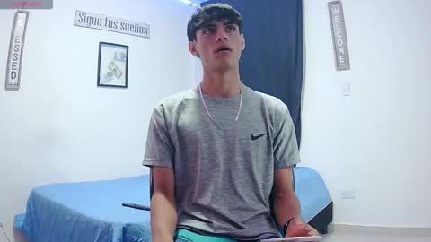 Snapshot of harrythomson1 chatting on 10/19/25, 12:22 harry thomson online show from 10/19/25, 12:22