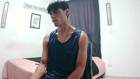 Snapshot of harrythomson1 chatting on 04/23/26, 12:29 harry thomson online show from 04/23/26, 12:29