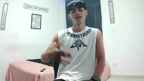 Snapshot of harrythomson1 chatting on 05/08/26, 01:00 harry thomson online show from 05/08/26, 01:00