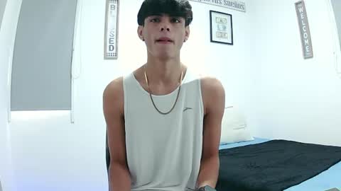 Snapshot of harrythomson1 chatting on 07/21/26, 03:47 harry thomson online show from 07/21/26, 03:47