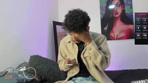 Snapshot of harrytwink18 chatting on 02/04/25, 01:27 HARRY online show from 02/04/25, 01:27