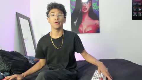 Snapshot of harrytwink18 chatting on 02/13/25, 01:48 HARRY online show from 02/13/25, 01:48