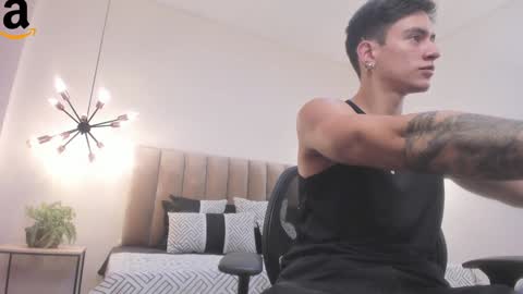 Snapshot of harryy_joness chatting on 12/01/24, 05:35 Harry Jones online show from 12/01/24, 05:35