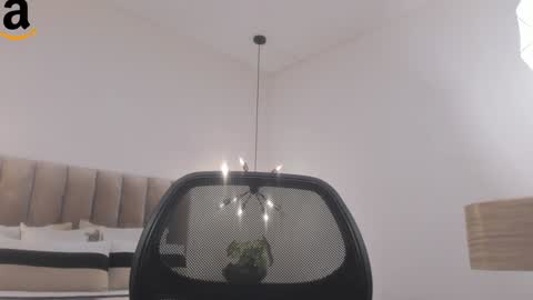 Snapshot of harryy_joness chatting on 12/18/24, 05:31 Harry Jones online show from 12/18/24, 05:31