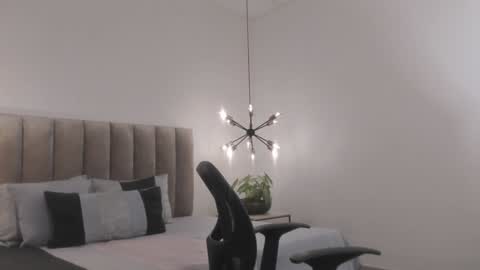 Snapshot of harryy_joness chatting on 02/04/25, 05:34 Harry Jones online show from 02/04/25, 05:34