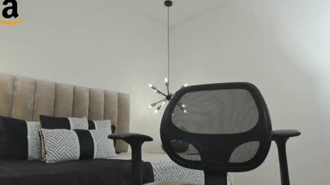 Snapshot of harryy_joness chatting on 03/04/25, 08:38 Harry Jones online show from 03/04/25, 08:38