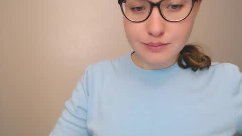 Snapshot of hartfoxx chatting on 11/06/25, 09:26 hartfoxx online show from 11/06/25, 09:26