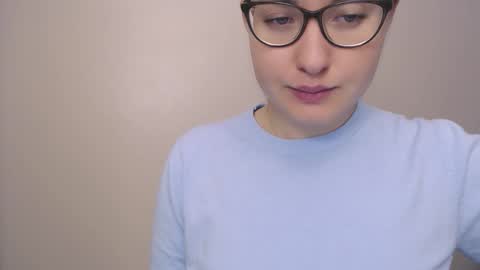 Snapshot of hartfoxx chatting on 11/08/25, 06:57 hartfoxx online show from 11/08/25, 06:57