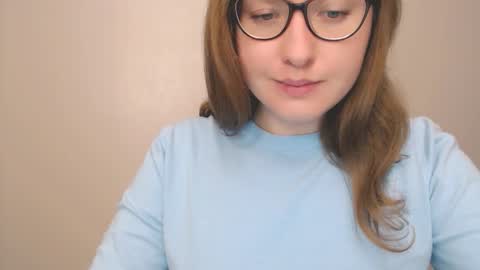 Snapshot of hartfoxx chatting on 11/14/25, 10:18 hartfoxx online show from 11/14/25, 10:18