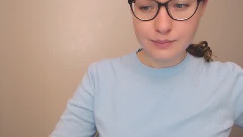 Snapshot of hartfoxx chatting on 11/25/25, 07:58 hartfoxx online show from 11/25/25, 07:58