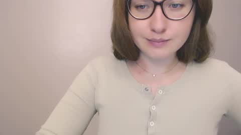 Snapshot of hartfoxx chatting on 12/02/25, 09:43 hartfoxx online show from 12/02/25, 09:43