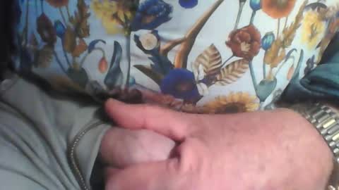 Snapshot of hartwichser1 chatting on 09/25/25, 04:54 hot n nasty online show from 09/25/25, 04:54