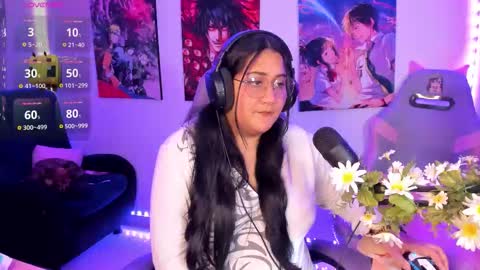 Snapshot of haruu2 chatting on 12/20/25, 01:02 karen online show from 12/20/25, 01:02