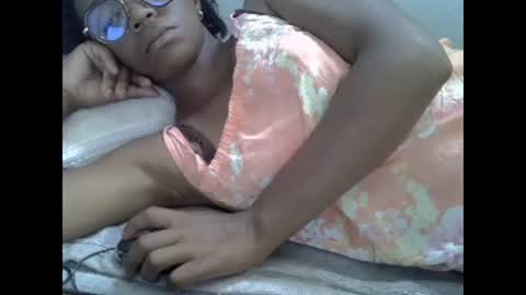 Snapshot of harysette chatting on 01/08/25, 12:05 harysette online show from 01/08/25, 12:05