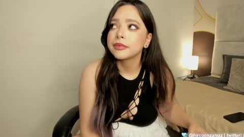 Snapshot of has_gonzalezz chatting on 04/21/26, 04:19 has_gonzalezz online show from 04/21/26, 04:19