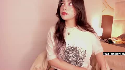 Snapshot of has_gonzalezz chatting on 06/18/26, 05:30 has_gonzalezz online show from 06/18/26, 05:30