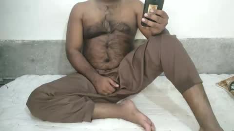 Snapshot of hasib212 chatting on 11/12/25, 09:32 Mr. Devil online show from 11/12/25, 09:32