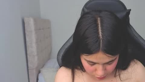 hasszul_2 online show from 04/15/26, 07:58