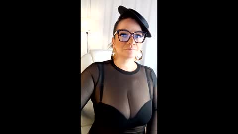 leila online show from 03/14/26, 09:37