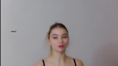 Anna online show from 10/28/25, 07:34