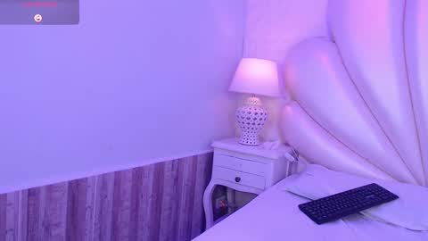 Snapshot of hatsajones chatting on 09/27/25, 05:34 hatsajones online show from 09/27/25, 05:34