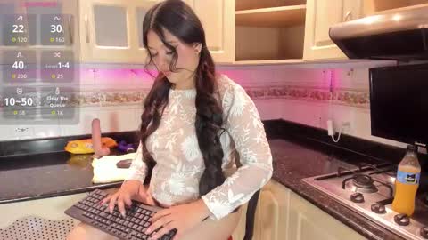 Snapshot of hatsajones chatting on 11/05/25, 03:39 hatsajones online show from 11/05/25, 03:39