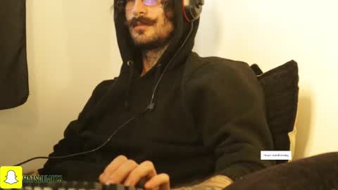 Snapshot of hatsumotokyoto chatting on 01/28/25, 10:01 More content   2   online show from 01/28/25, 10:01