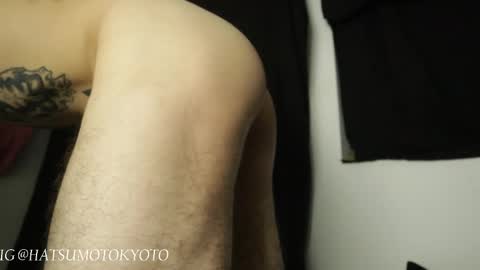 Snapshot of hatsumotokyoto chatting on 02/19/25, 02:55 More content   2   online show from 02/19/25, 02:55