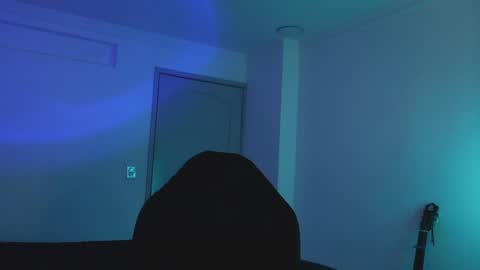 Snapshot of hatsumotokyoto chatting on 09/25/25, 04:49 More content   2   online show from 09/25/25, 04:49