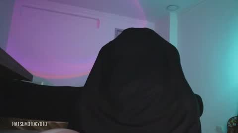 Snapshot of hatsumotokyoto chatting on 10/11/25, 05:50 More content   2   online show from 10/11/25, 05:50