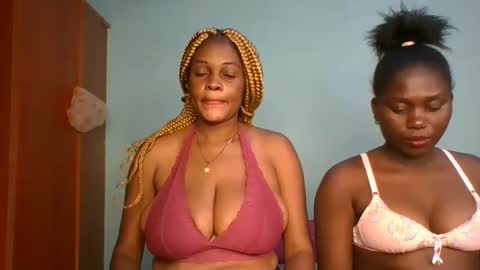 Snapshot of havanna_p chatting on 02/19/25, 07:38 Havanna online show from 02/19/25, 07:38