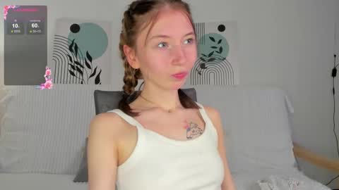 Lola online show from 11/12/25, 08:59