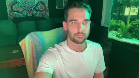 Snapshot of hawaiisurf8 chatting on 12/08/24, 10:57 SoulSurfer8 online show from 12/08/24, 10:57