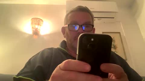 hawks2113 online show from 02/25/25, 09:35