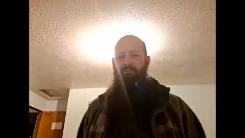 Snapshot of hawktalon007 chatting on 10/06/25, 03:04 Robert online show from 10/06/25, 03:04