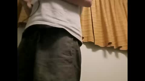 Snapshot of hawktalon007 chatting on 10/18/25, 04:15 Robert online show from 10/18/25, 04:15