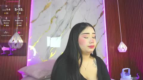 Snapshot of hay1_ chatting on 02/12/25, 04:12 haylie See you tonight at 8pm Colombia time online show from 02/12/25, 04:12