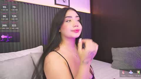 Snapshot of hay1_ chatting on 11/16/25, 03:45 haylie See you tonight at 8pm Colombia time online show from 11/16/25, 03:45