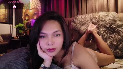 Snapshot of hay_fa chatting on 10/17/25, 10:07 HAYFA online show from 10/17/25, 10:07