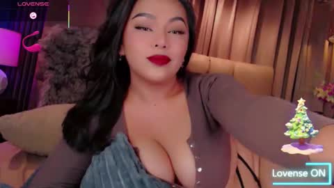 Snapshot of hay_fa chatting on 12/19/25, 05:03 HAYFA online show from 12/19/25, 05:03