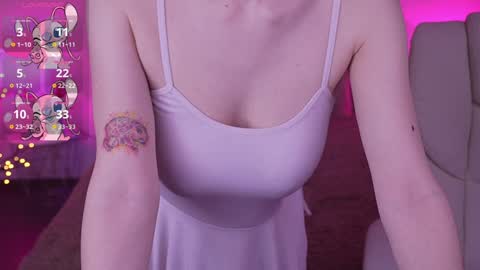 haylaamber online show from 02/04/25, 08:06