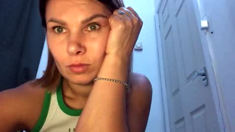 Hayle online show from 10/15/25, 09:04