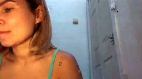 Hayle online show from 10/19/25, 08:42