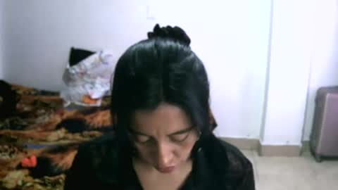 Snapshot of haylie85 chatting on 12/08/24, 07:32 haylie85 online show from 12/08/24, 07:32