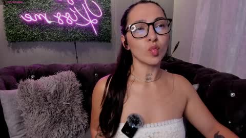 Maria  online show from 04/11/26, 01:43