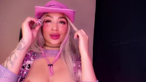 Marie online show from 02/15/26, 07:51