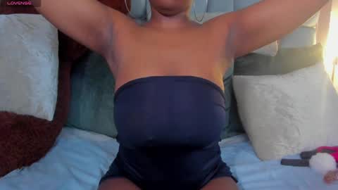 hazel_lanee online show from 06/04/26, 06:41