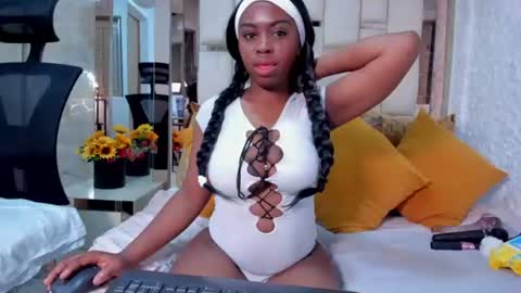 Snapshot of hazel_lanee chatting on 07/09/26, 07:45 hazel_lanee online show from 07/09/26, 07:45