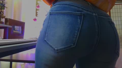 Snapshot of hazel_lyn222 chatting on 12/02/24, 03:25 Hazel online show from 12/02/24, 03:25