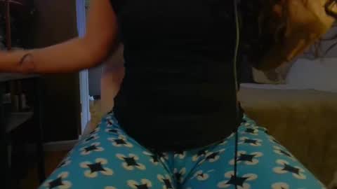 Snapshot of hazel_lyn222 chatting on 10/04/25, 03:54 Hazel online show from 10/04/25, 03:54